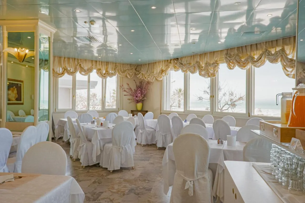 Hotel Des Nations - Vintage Hotel Sul Mare Риччоне