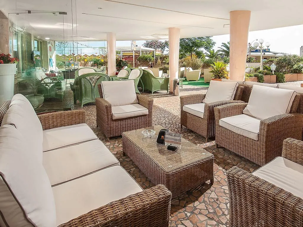 Hotel Des Nations - Vintage Hotel Sul Mare Риччоне Италия