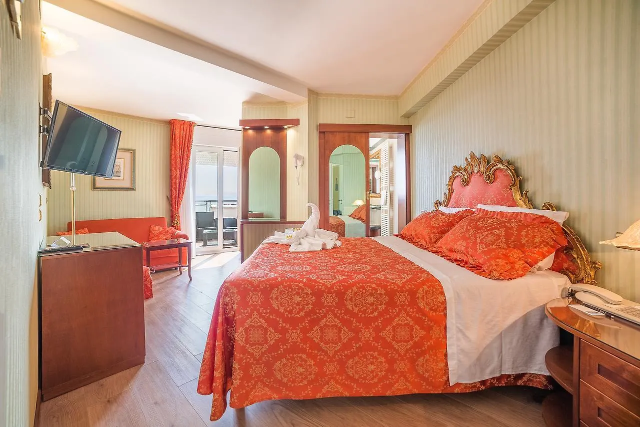 Hotel Des Nations - Vintage Hotel Sul Mare Riccione