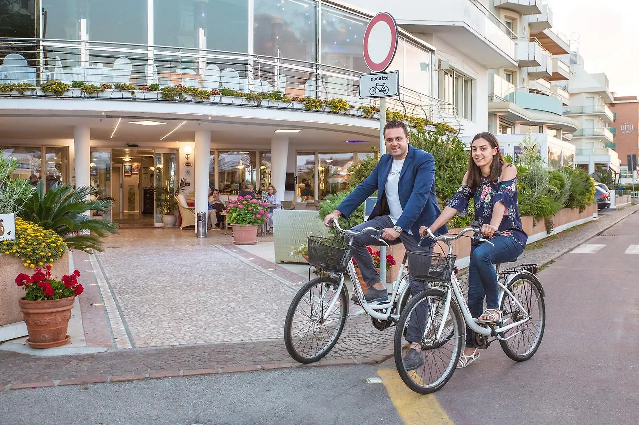 Hotel Des Nations - Vintage Hotel Sul Mare Riccione