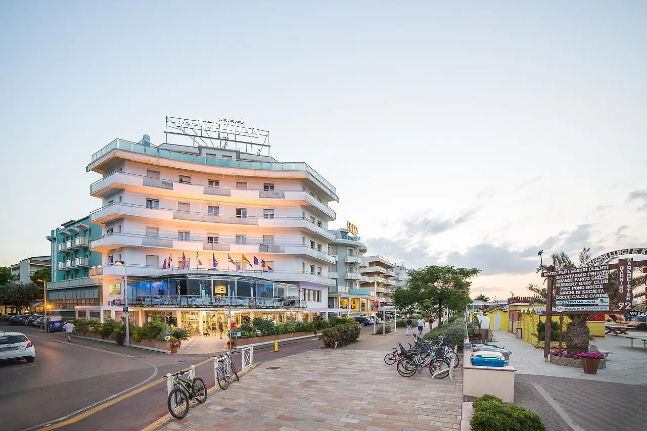 Hotel Des Nations - Vintage Hotel Sul Mare Риччоне 4*,